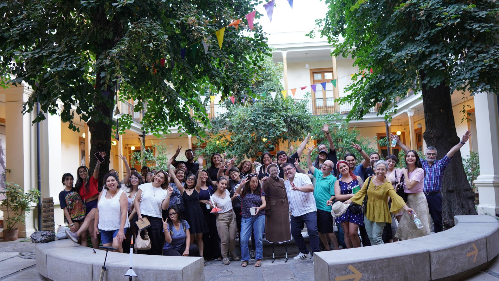 Grupo de profesoras y profesores