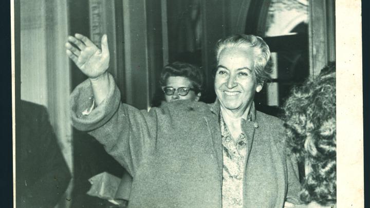 La exposición repasa diversos pasajes de la vida de Gabriela Mistral