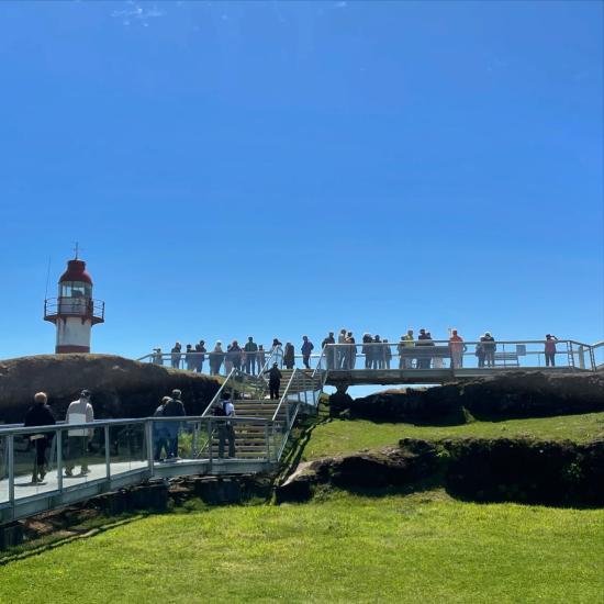 faro y pasarelas del Castillo de Niebla